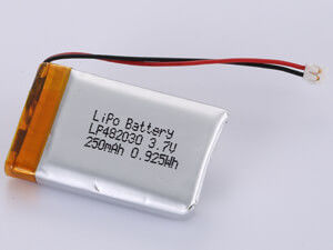 LP482030 3.7V 250MAH سعة عالية حزمة LiPo كثافة الطاقة 150-200 Wh / kg والتأثير البيئي يحتوي على مواد سامة