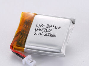 LP652123 3.7V 200MAH نوع الأعمال من بطارية البوليمر الليثيومية الفضية مع ميزات السلامة حماية من الإفراط في الشحن واللون