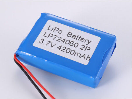 LP724060 3.7V 4200MAH بطارية لي أيون للتطبيقات الصناعية مع تيار تفريغ 1C
